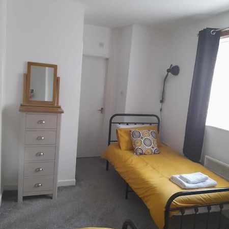 Апартаменты Flat 4 Corner House Донкастер Экстерьер фото